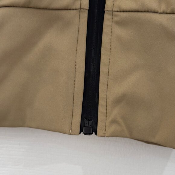 Peachy Athletics Cropped Zip-Up Jacket – Chic & Sleek Activewear Essential 🍑 - Picture 4 of 7